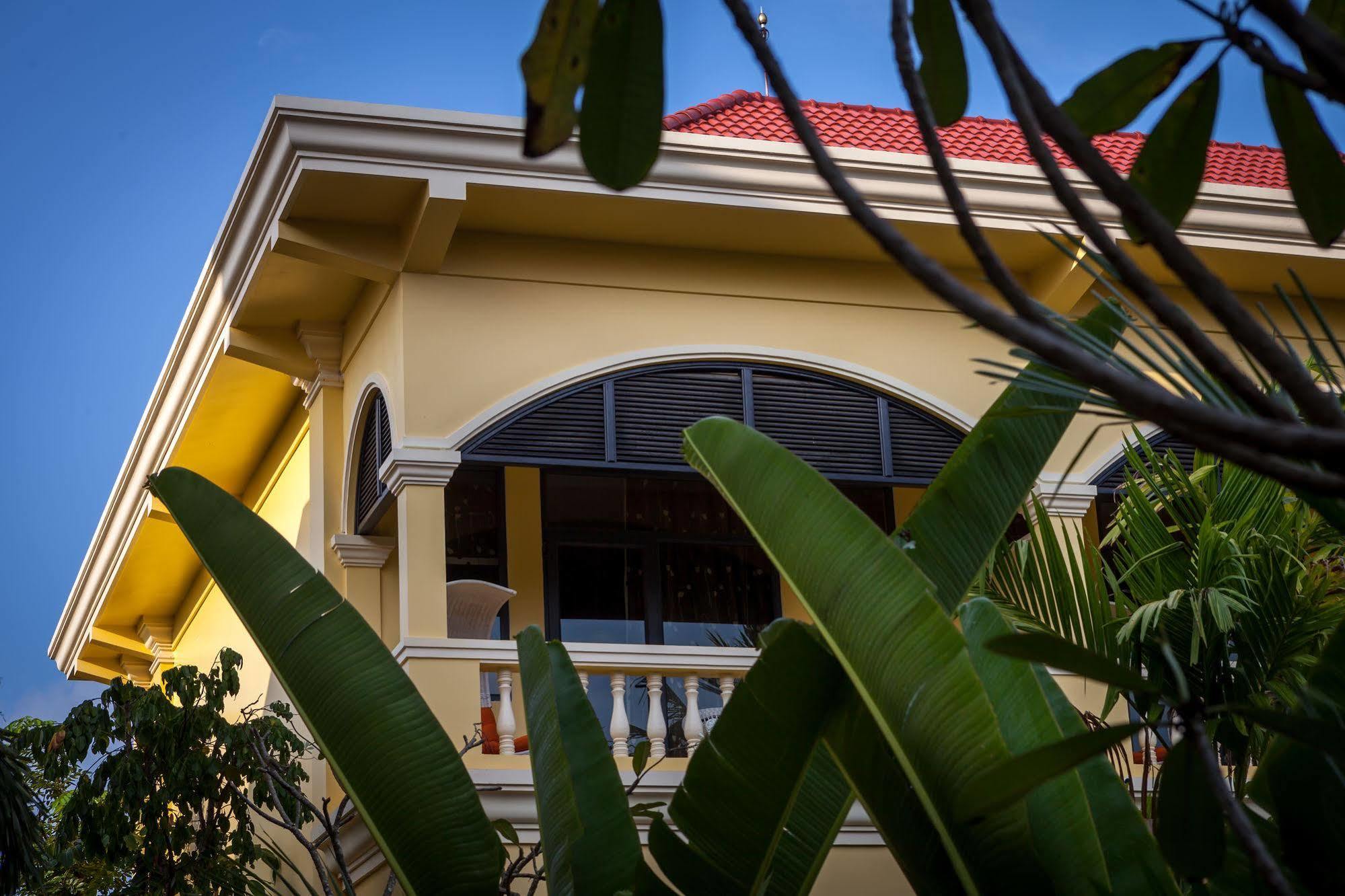 Marirath Boutique Hotel Siem Reap Buitenkant foto