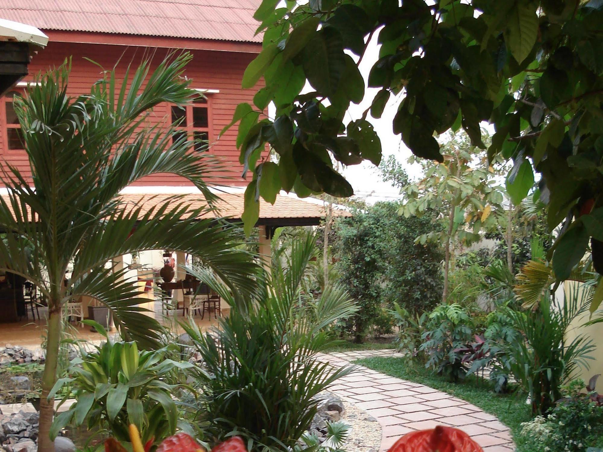 Marirath Boutique Hotel Siem Reap Buitenkant foto